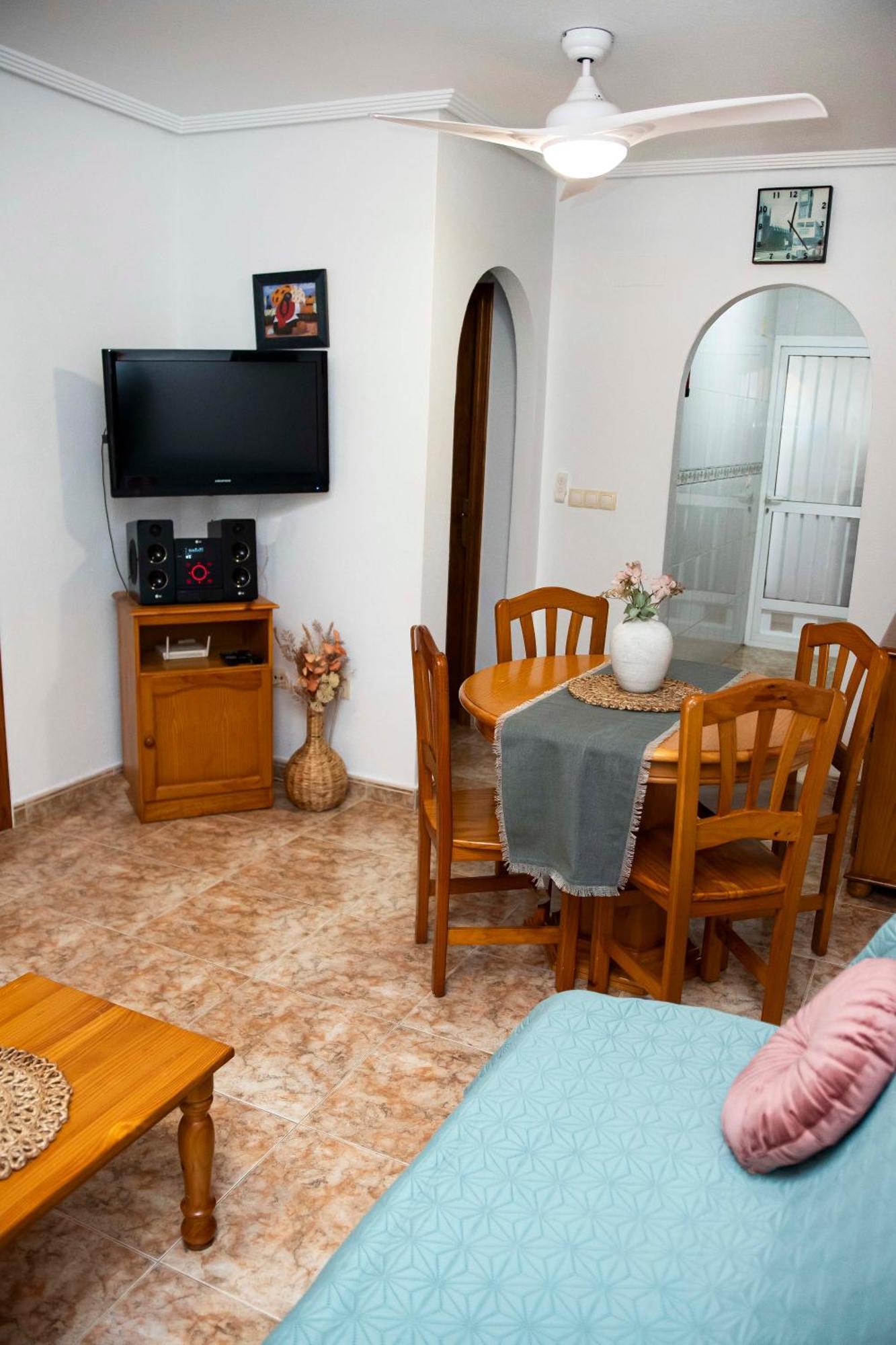 Villa Sunny Getaway In Orihuela Costa Dehesa de Campoamor  Exterior foto