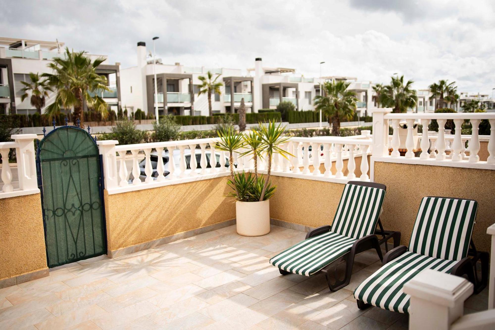 Villa Sunny Getaway In Orihuela Costa Dehesa de Campoamor  Exterior foto